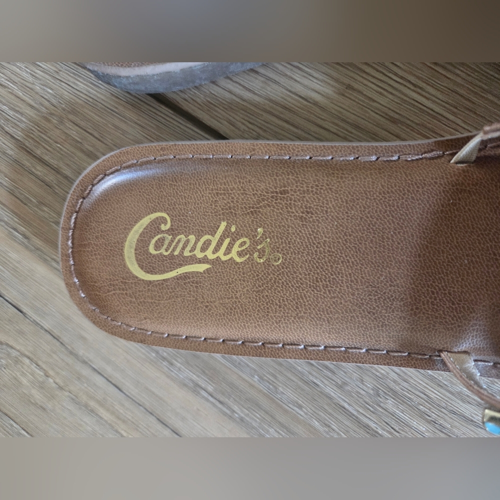 Candie's Sandals with Blue and Turquoise Accents - Picture 4 of 6